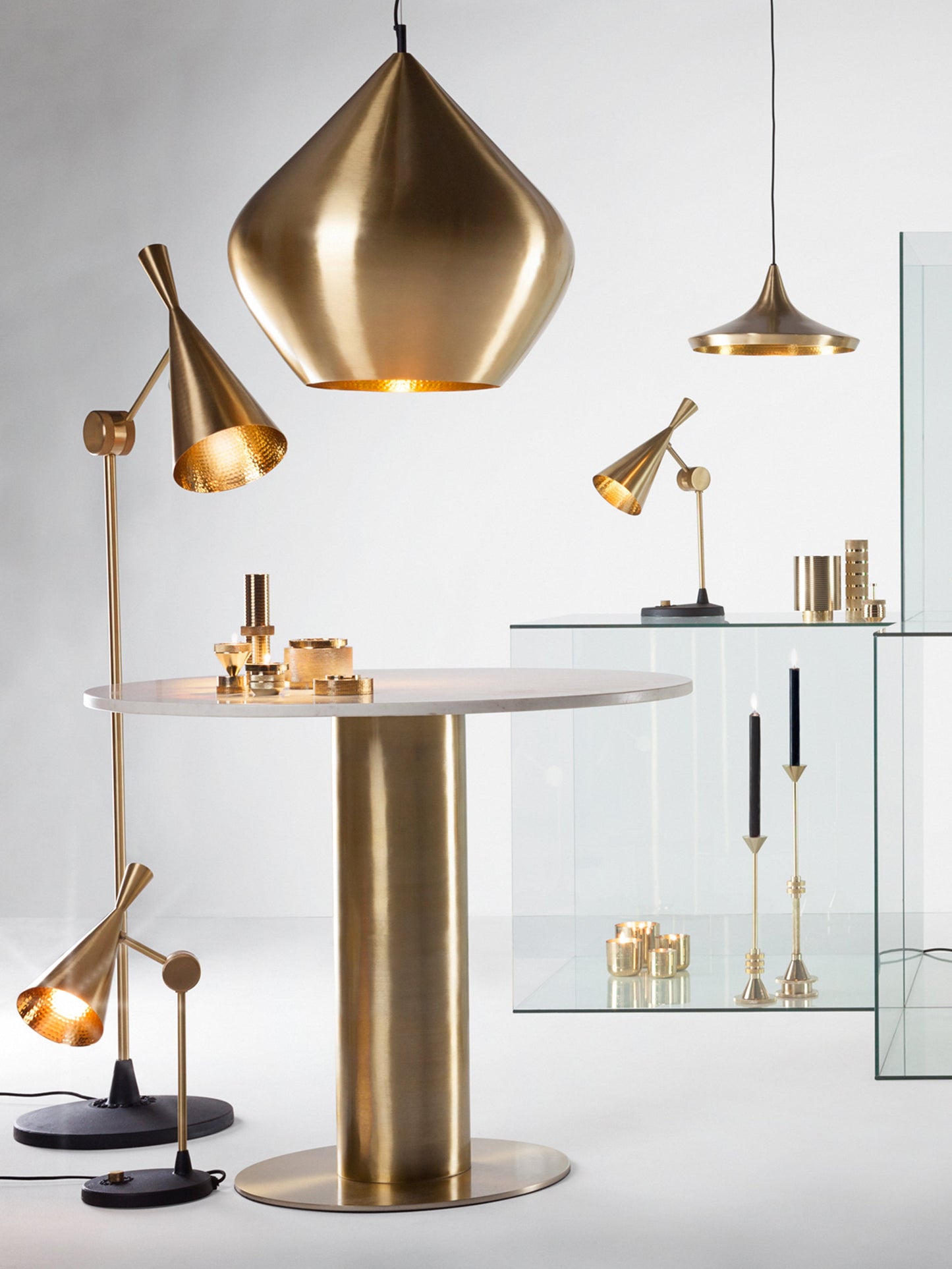 Beat Table Brass LED UN