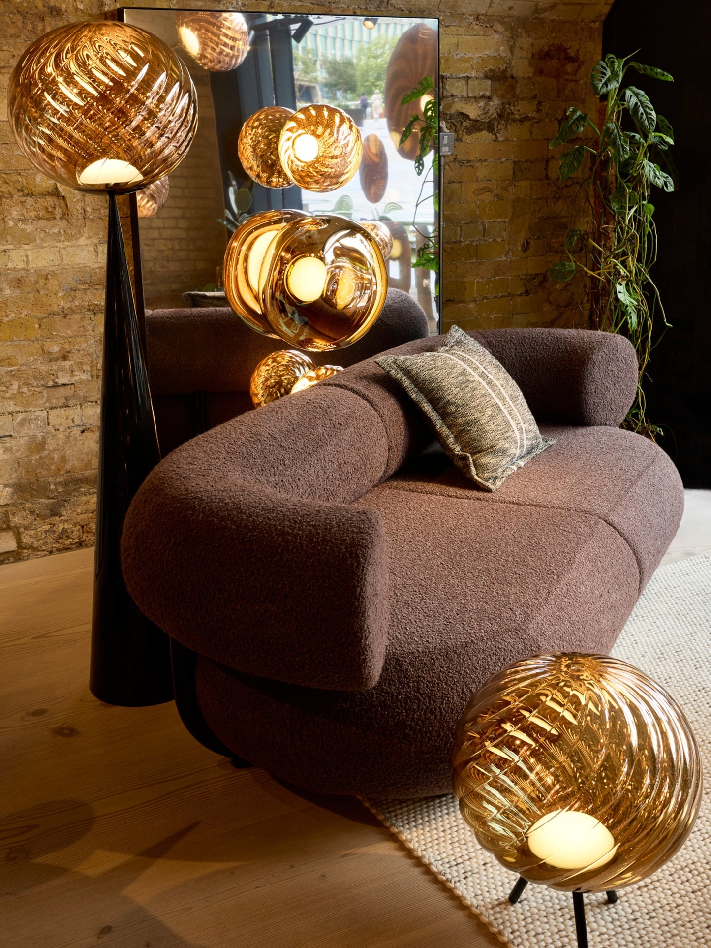 Whirl Surface Gold LED CB-CCC (EU WHS01GO-WEUM1)