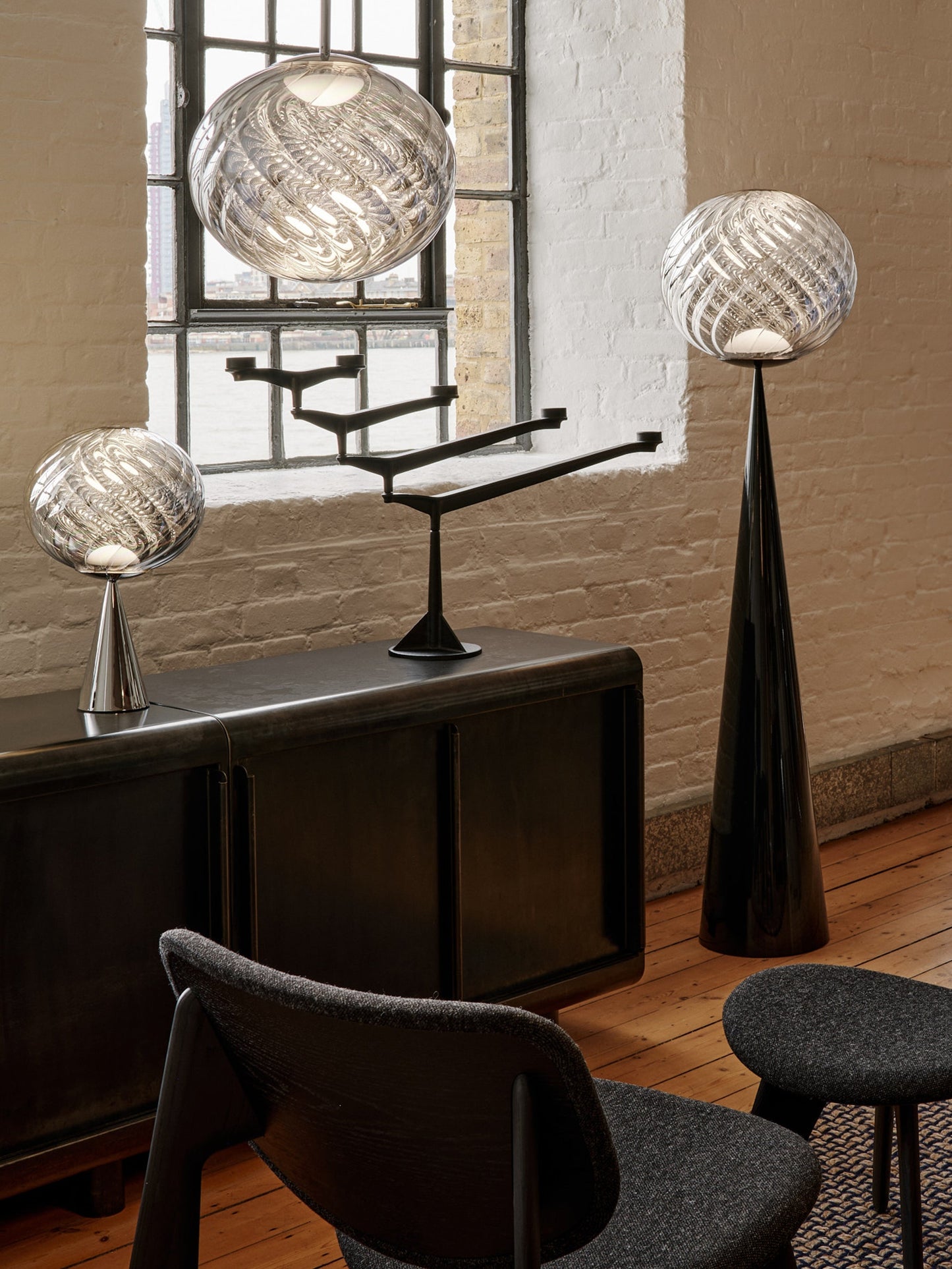 Whirl Cone Fat Floor Silver/Black LED UN (EU WHS02CH-FUN03M2)